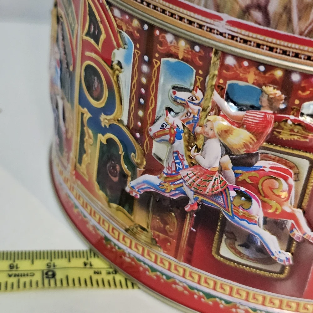 Carousel Tin - Picture 4 of 8